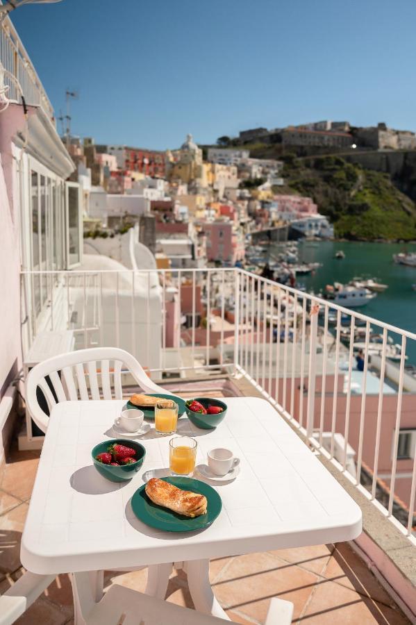 La Romantica - Corricella Exclusive Terrace Apartment