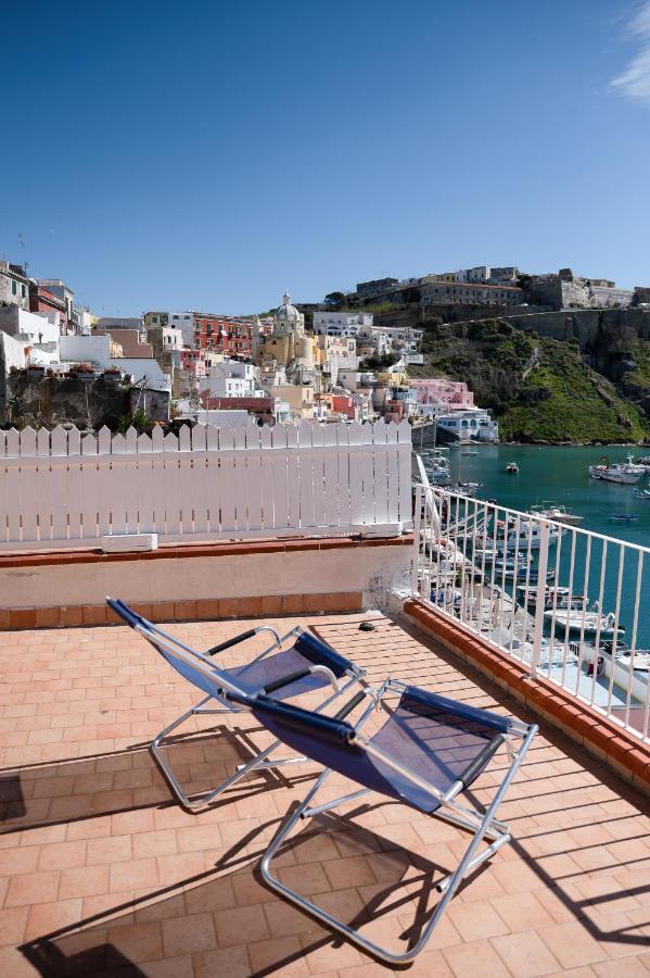 Apartment La Romantica - Corricella Exclusive Terrace