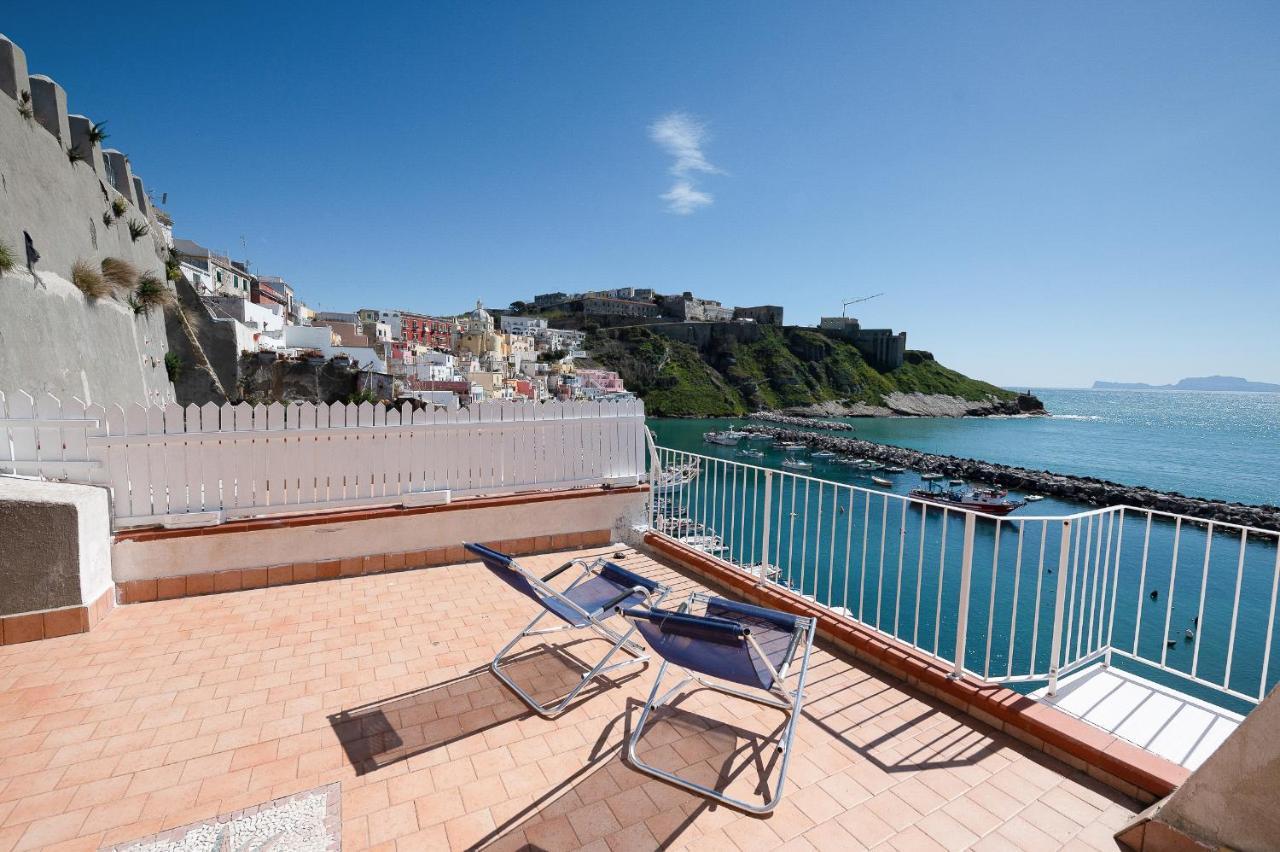 La Romantica - Corricella Exclusive Terrace Apartment
