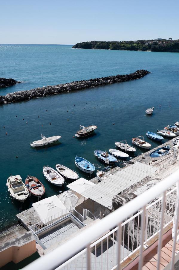 La Romantica - Corricella Exclusive Terrace Apartment Procida