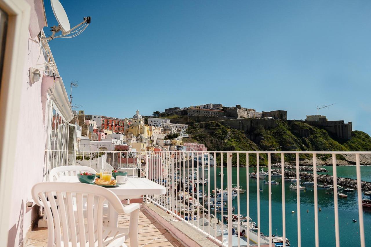 Apartment La Romantica - Corricella Exclusive Terrace Procida