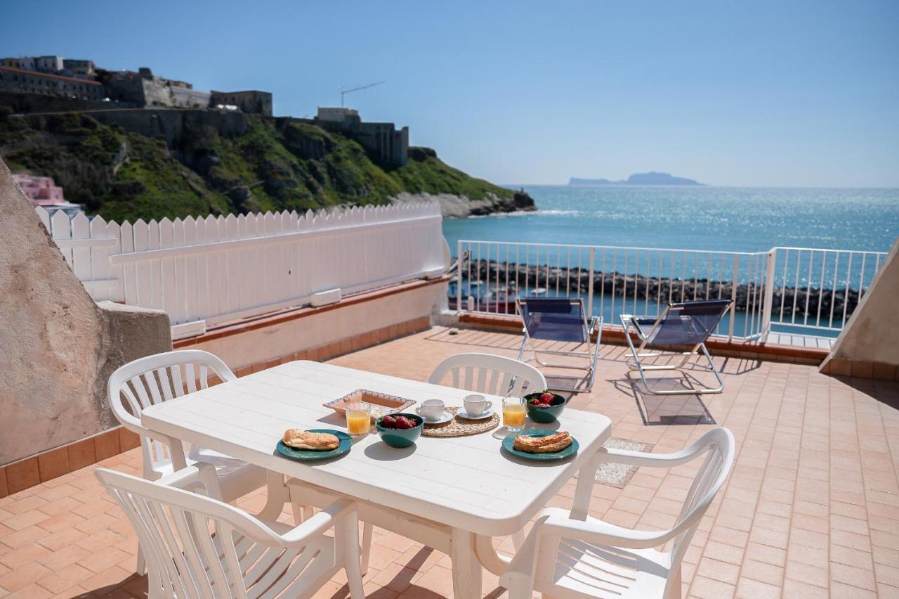 La Romantica - Corricella Exclusive Terrace Apartment Procida