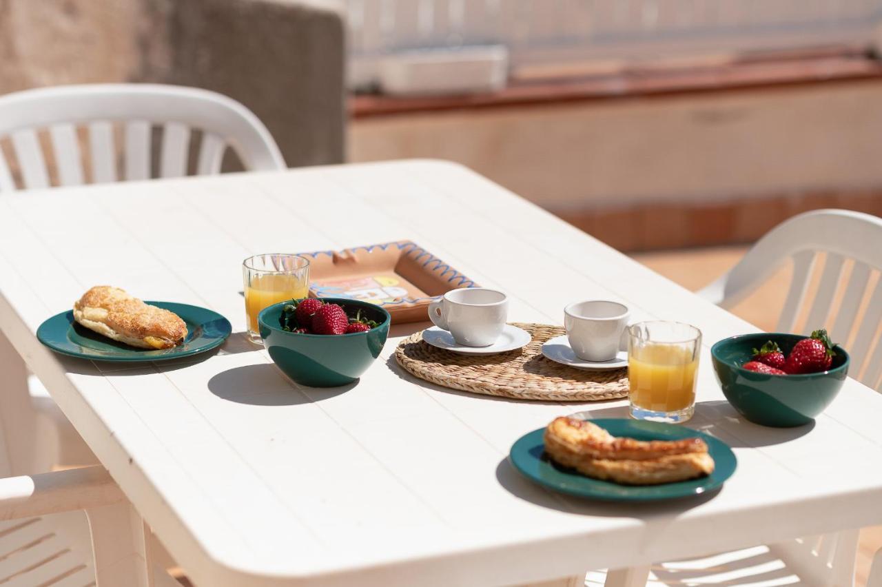 Apartment La Romantica - Corricella Exclusive Terrace Procida