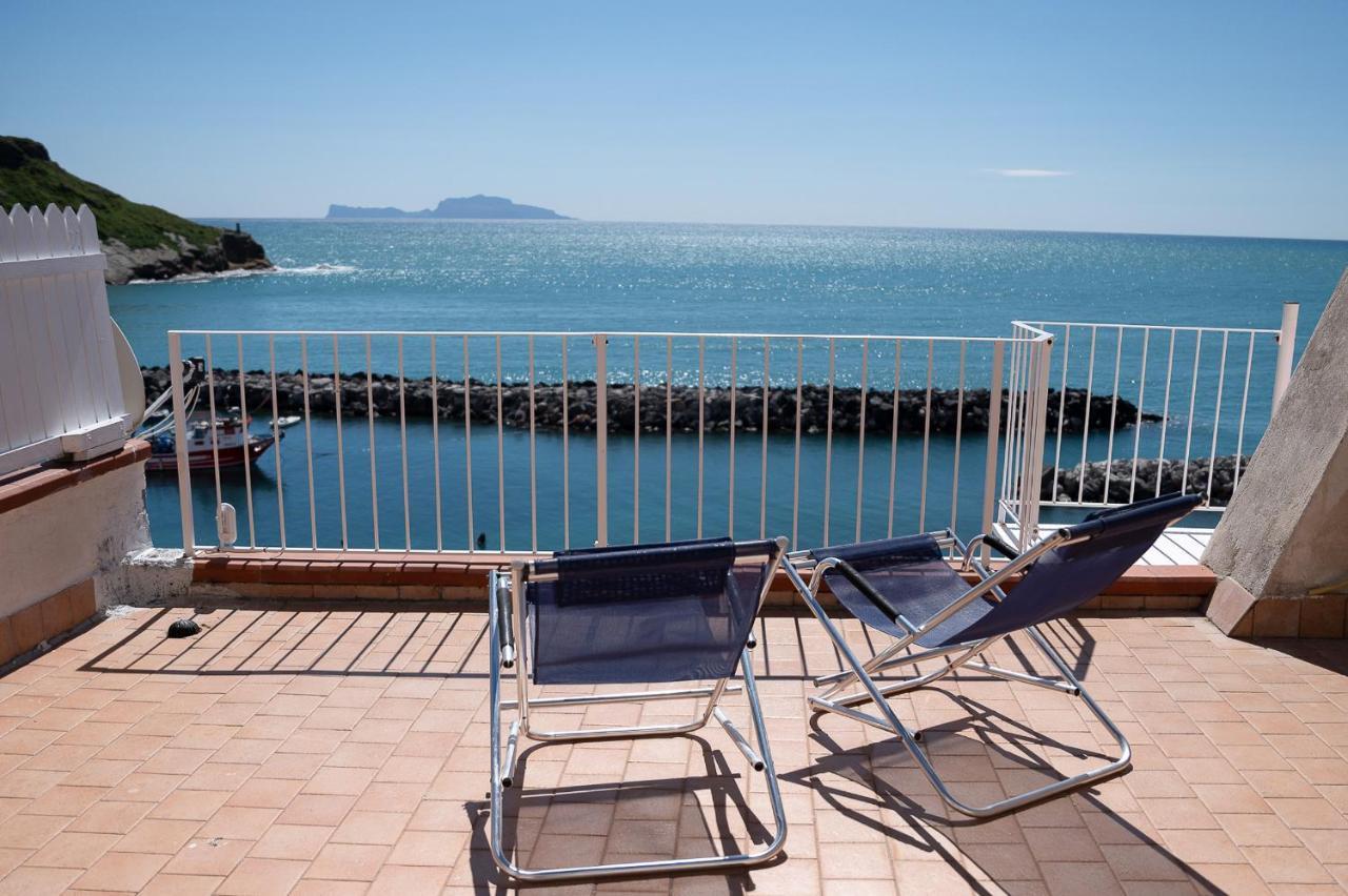 Apartment La Romantica - Corricella Exclusive Terrace