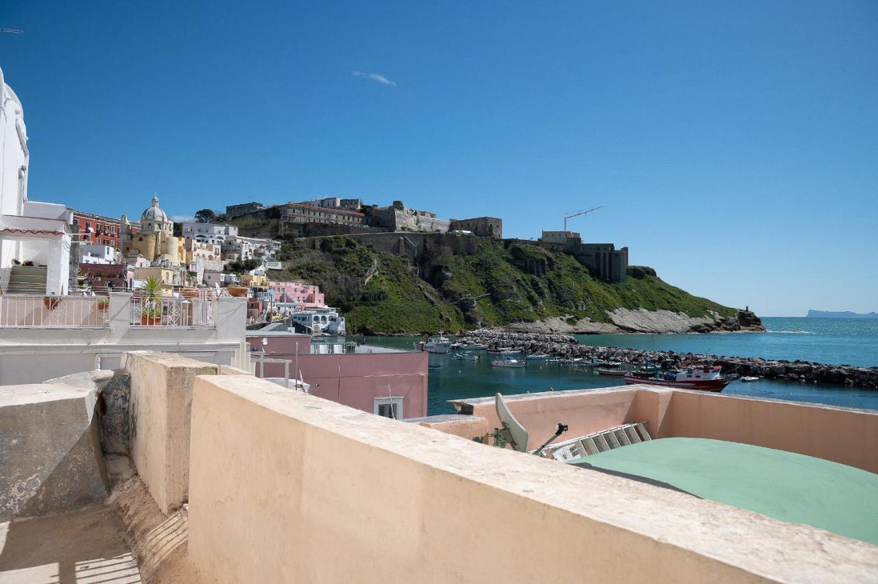 La Romantica - Corricella Exclusive Terrace Apartment